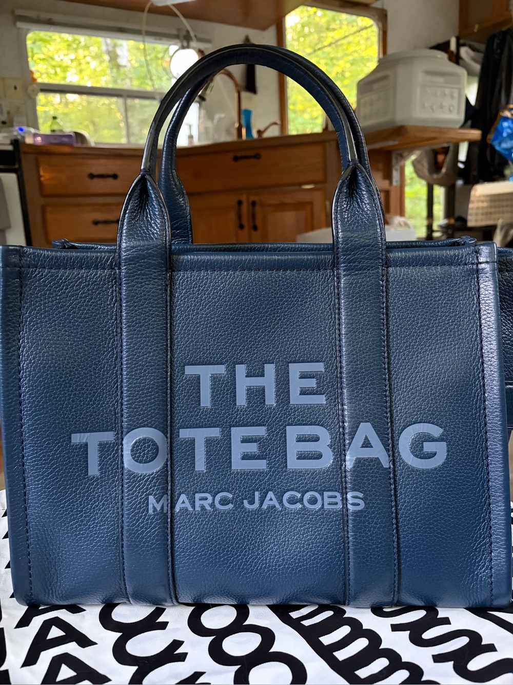 Marc Jacobs the Medium Leather The Tote Bag Authentic in Blue Sea Navy
